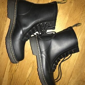 Dr. Martens Drench Rubber 8-Eye Boots